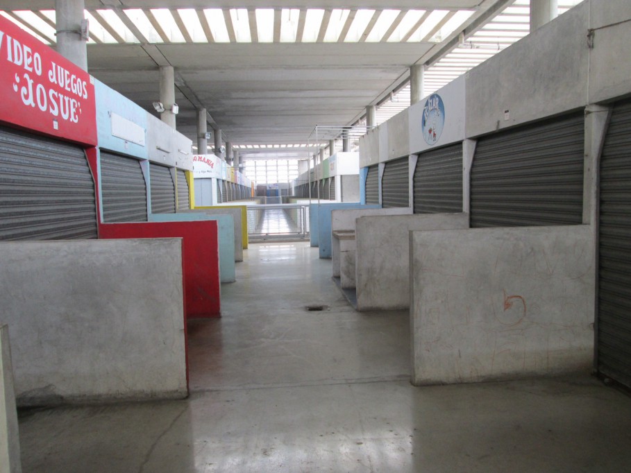 Locatarios reclaman mejoras en el segundo y tercer piso del mercado San Benito Locatarios reclaman mejoras en el segundo y tercer piso del mercado San Benito