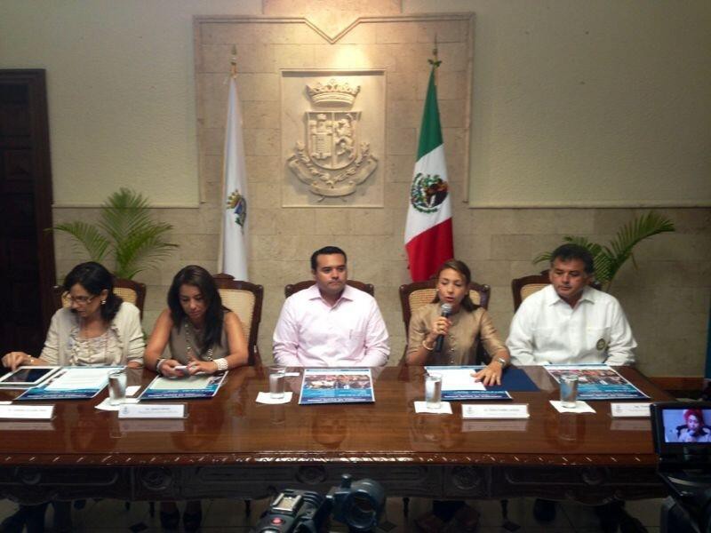 Entrega ayuntamiento contratos de exención de pago de basura a pensionados Entrega ayuntamiento contratos de exención de pago de basura a pensionados