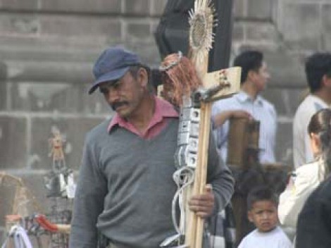 3 de mayo, día de la Santa Cruz. 3 de mayo, día de la Santa Cruz.