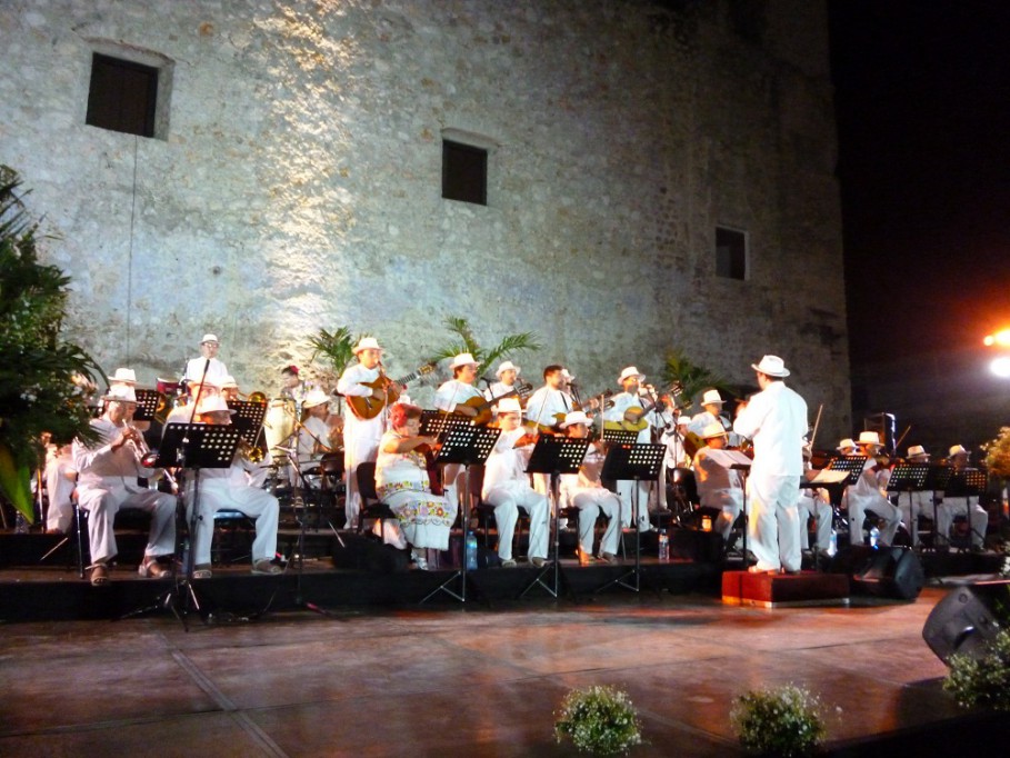 TIZIMIN: Orquesta Típica Yukalpetén, cierra con broche de oro.\r\n TIZIMIN: Orquesta Típica Yukalpetén, cierra con broche de oro.\r\n
