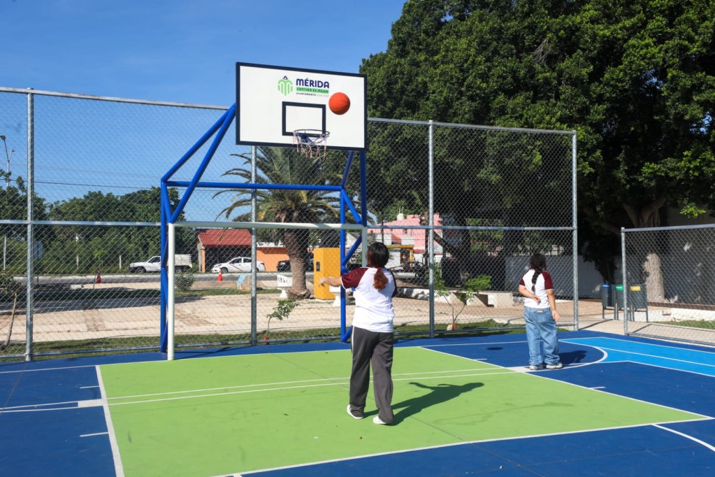 Promovemos la convivencia en Mérida con mejores parques y espacios deportivos: Cecilia Patrón Promovemos la convivencia en Mérida con mejores parques y espacios deportivos: Cecilia Patrón