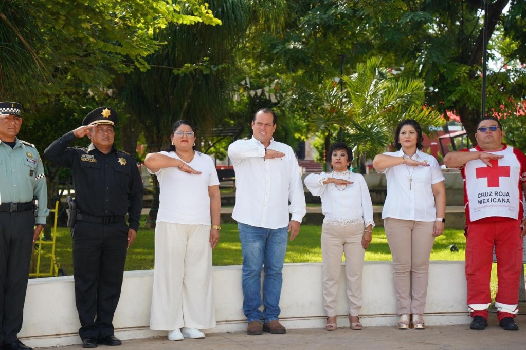 Rinden homenaje en Tizimín a víctimas de sismos