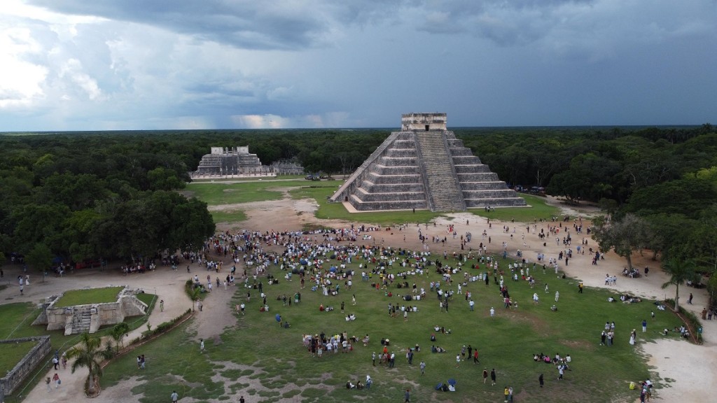 Vive Chichén Itzá equinoccio de otoño, con afluencia récord