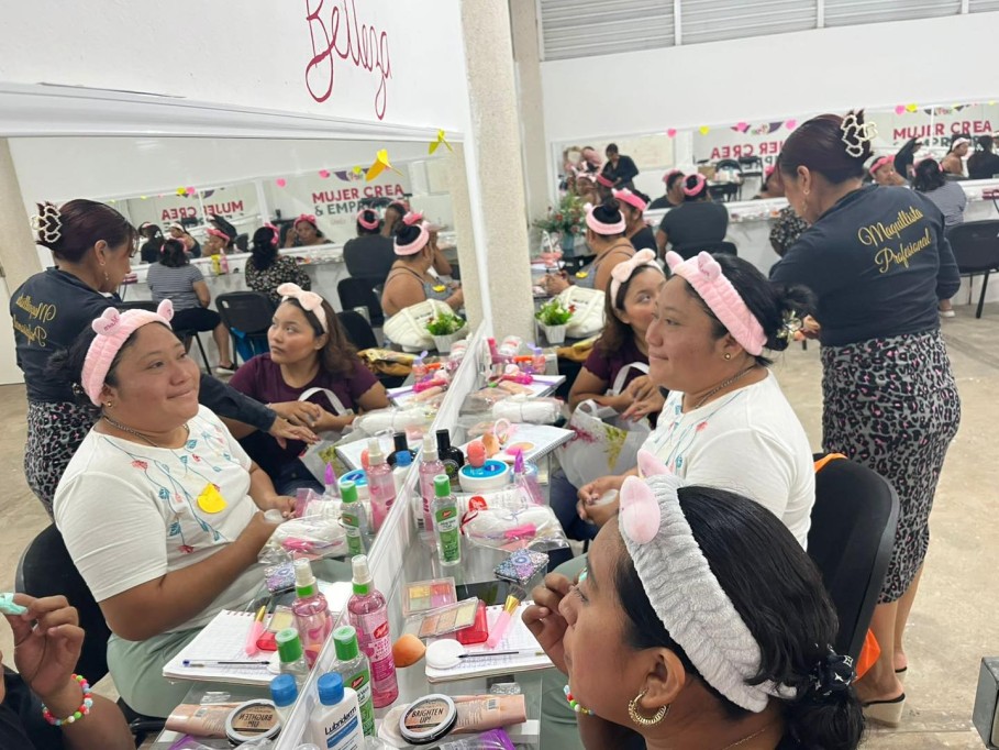 Inaugura el DIF Tizimín talleres del programa mujer crea y emprende
