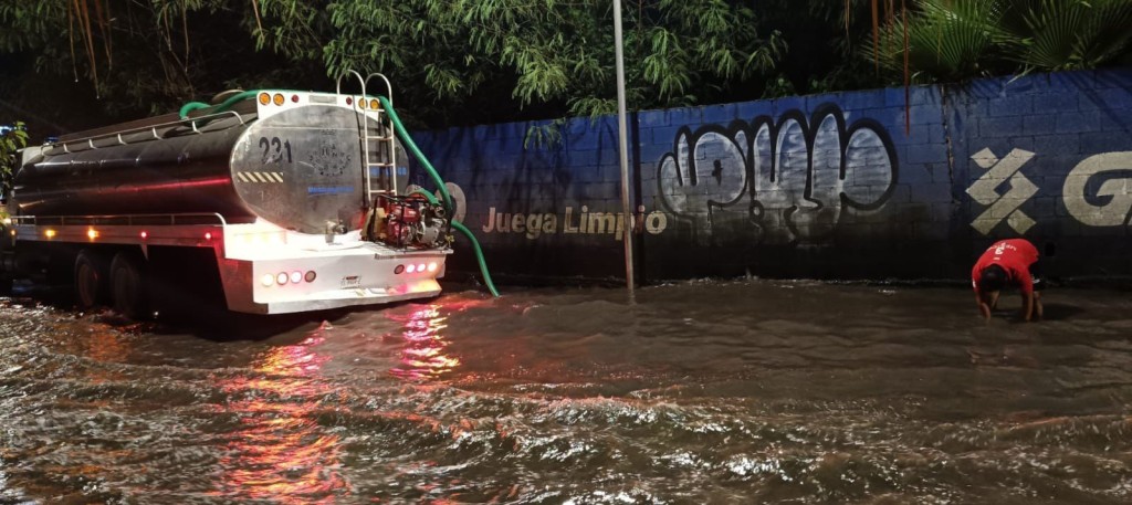 Supervisa Servicios Públicos las vialidades, tras intensa lluvia