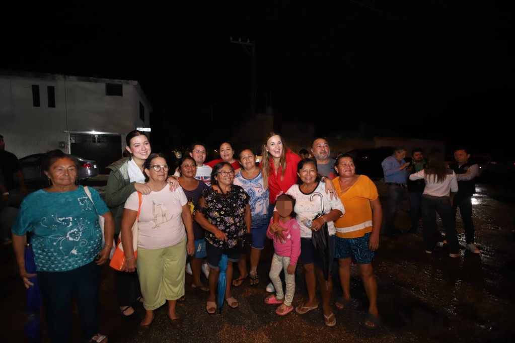 Lleva Cecilia Patrón a nivel calle a las dependencias del Ayuntamiento