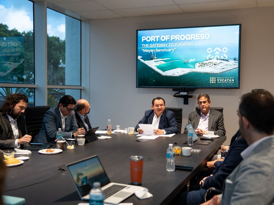 Lograr que Progreso crezca en el mapa de cruceros, objetivo del gobernador Díaz Mena Lograr que Progreso crezca en el mapa de cruceros, objetivo del gobernador Díaz Mena