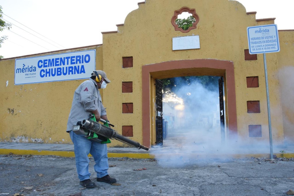 Implementa SSY acciones de fumigación preventiva en panteones Implementa SSY acciones de fumigación preventiva en panteones