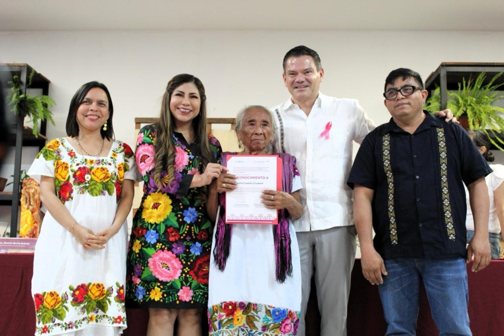 Premian en Yucatán excelencia del arte popular y bordado tradicional Premian en Yucatán excelencia del arte popular y bordado tradicional