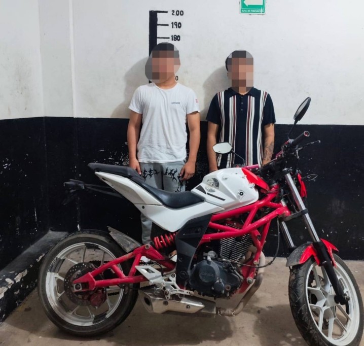Detienen en Tizimín a dos personas en posesión de una moto robada Detienen en Tizimín a dos personas en posesión de una moto robada