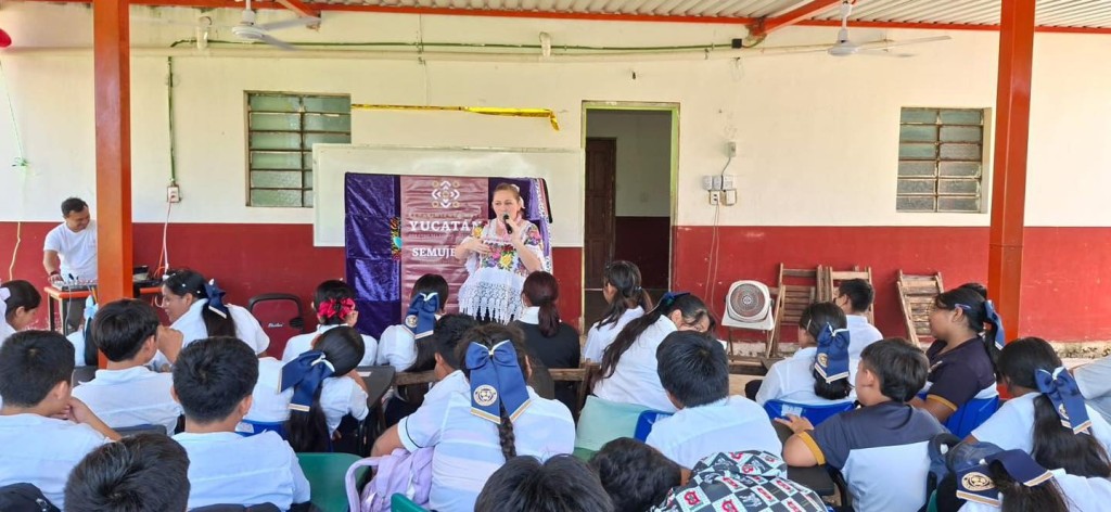 Imparten jornada de talleres “Por una vida libre de violencia”, en Santa Rosa y Anexas