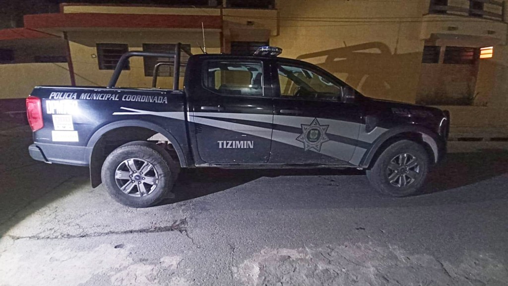 Choca patrulla de la policía de Tizimín, durante vigilancia Choca patrulla de la policía de Tizimín, durante vigilancia