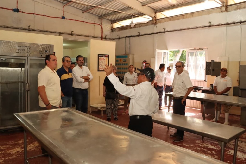 Primero el TEC, ahora la UADY proyecta abrir la carrera de MVZ en Tizimín