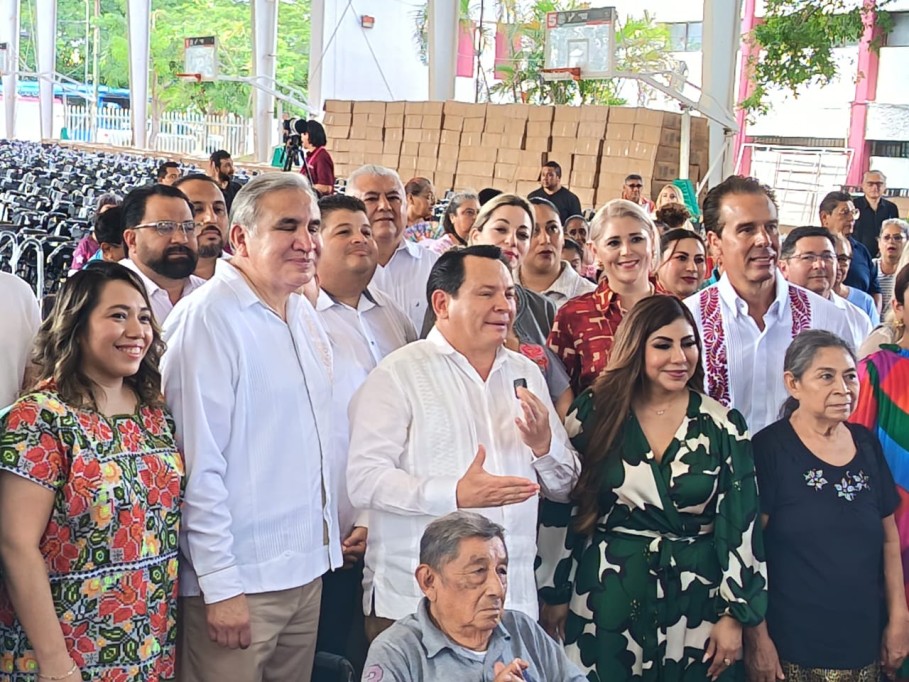 Distribuye Gobierno de Yucatán dos mil equipos de asistencia a personas con discapacidad