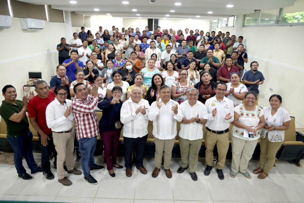 Realizan encuentro para fortalecer enseñanza de la lengua maya en primarias de Yucatán