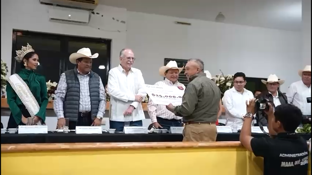 Unen esfuerzos gobierno yucateco y administración federal en favor del sector ganadero