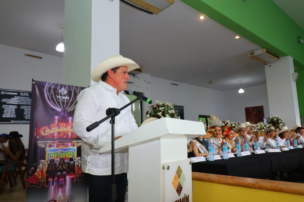 Festejan el Día del Tizimileño en Xmatkuil y presentan programa general de la Feria de Reyes 2026