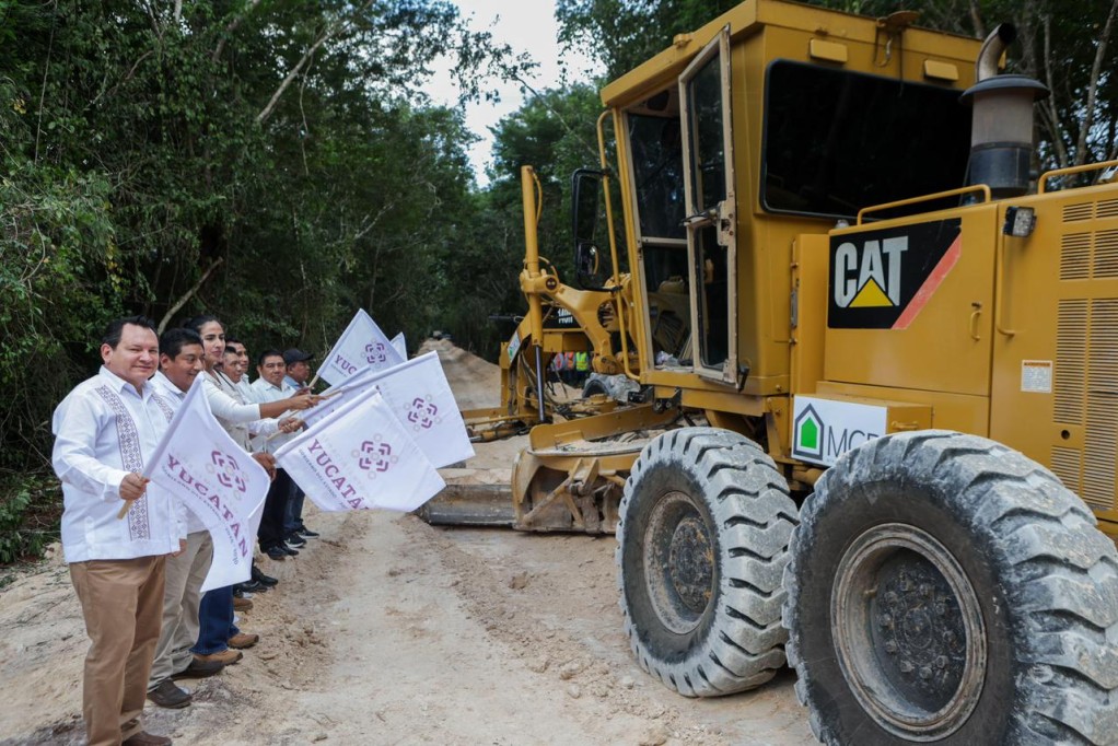 Gobernador Joaquín Díaz Mena cumple compromiso con familias de Temozón y Chemax