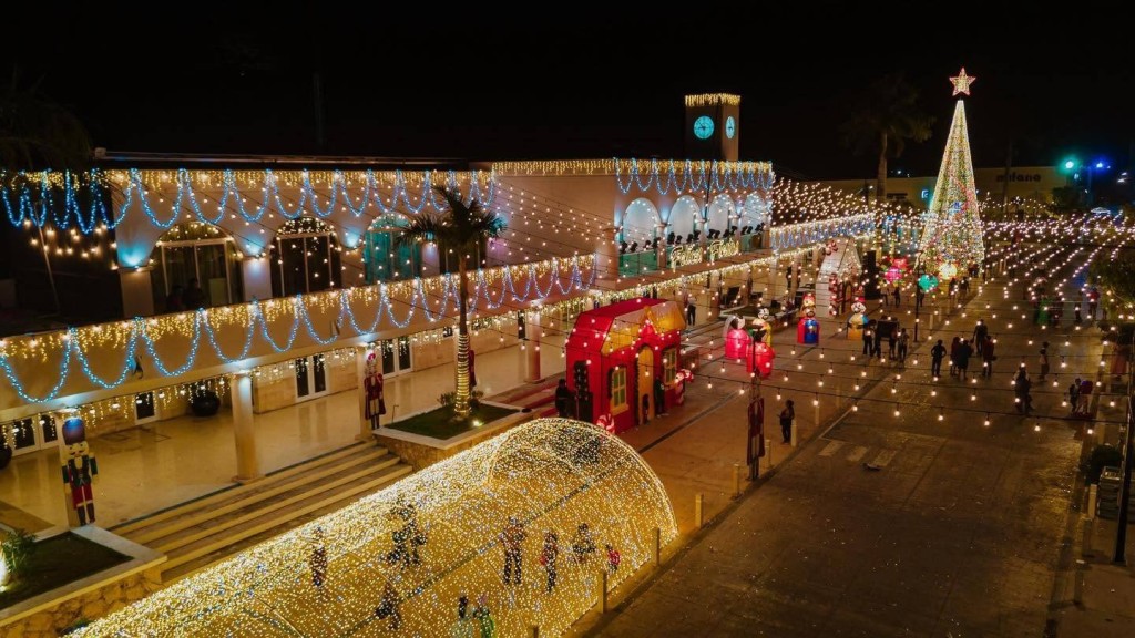 El centro de Tizimín se luce en la época más hermosa del año