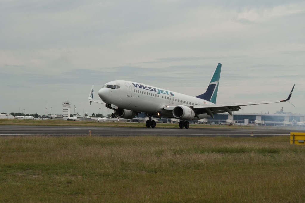 Yucatán refuerza conectividad aérea invernal con tercera frecuencia Toronto–Mérida