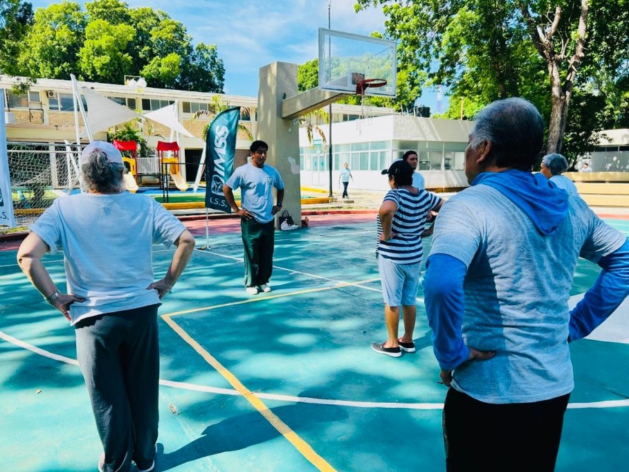 Brinda IMSS Yucatán recomendaciones para cuidar salud de adultos mayores en época decembrina