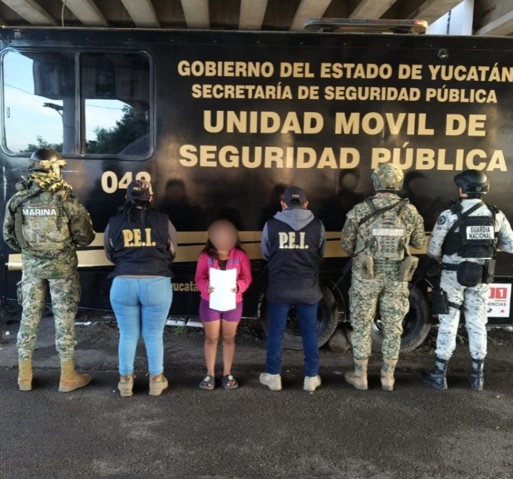 Mujer detenida por su probable participación en el triple homicidio de Dzilam González