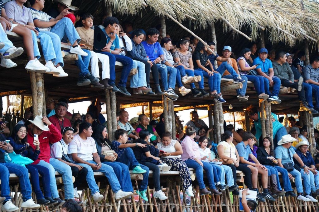 Oreja para “El Zapata” en la plaza de toros de Tizimín