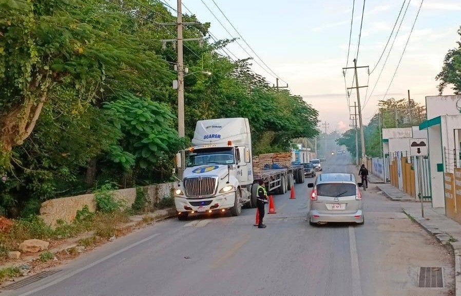 Reactivan operativos viales por regreso a las aulas, en Tizimín.
