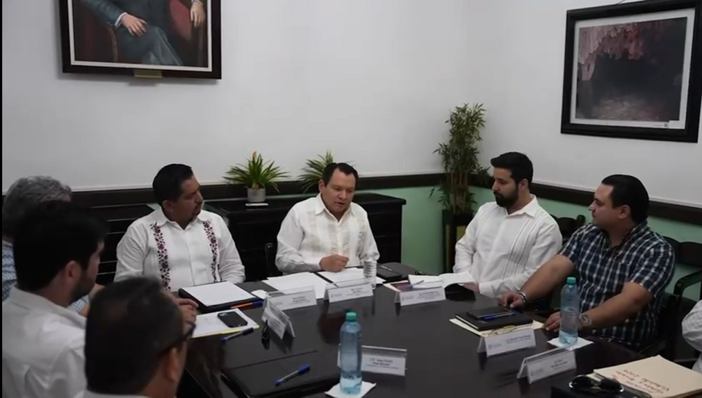 Escucha el gobernador al empresariado de Valladolid