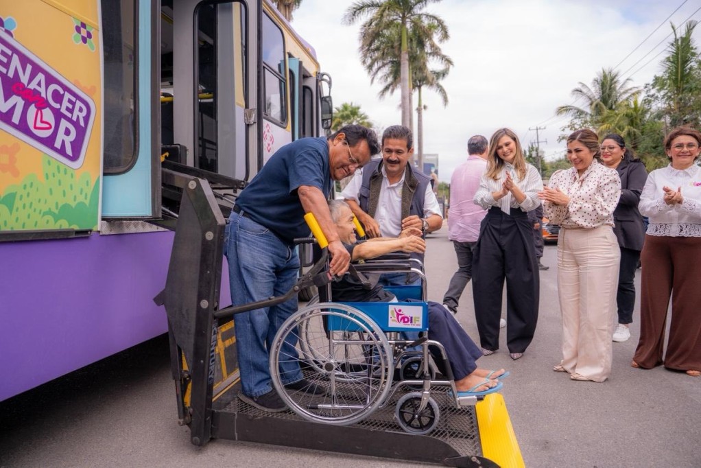 Rehabilitan camión para personas con discapacidad, en Tizimín