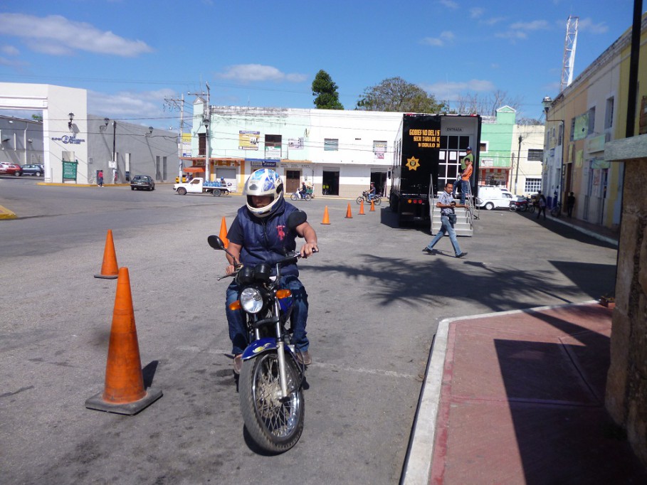 TIZIMIN: Llega el módulo móvil de licencias de la SSP.\r\n\r\n TIZIMIN: Llega el módulo móvil de licencias de la SSP.\r\n\r\n