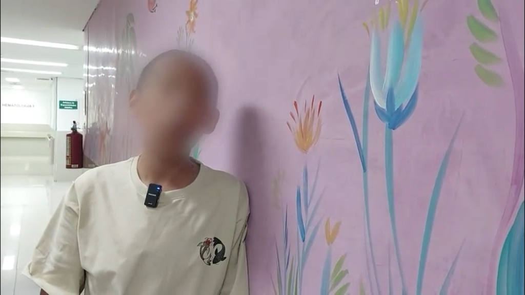 Joven de 17 años logra vencer al cáncer y toca campana de la victoria