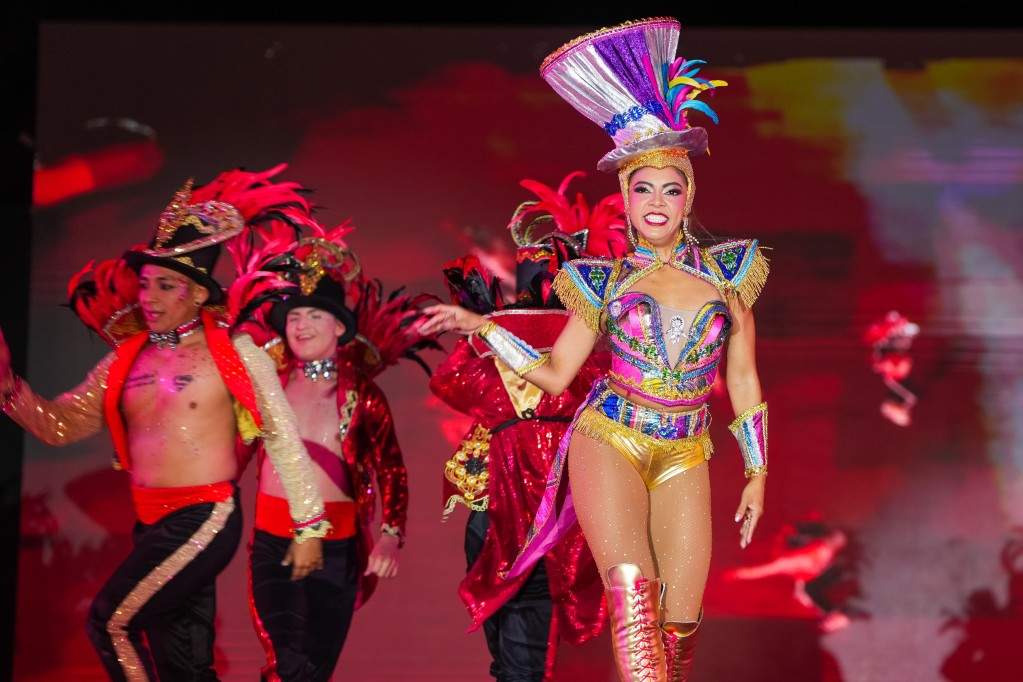 Continúa la fiesta carnavalesca, tras las coronaciones de anoche