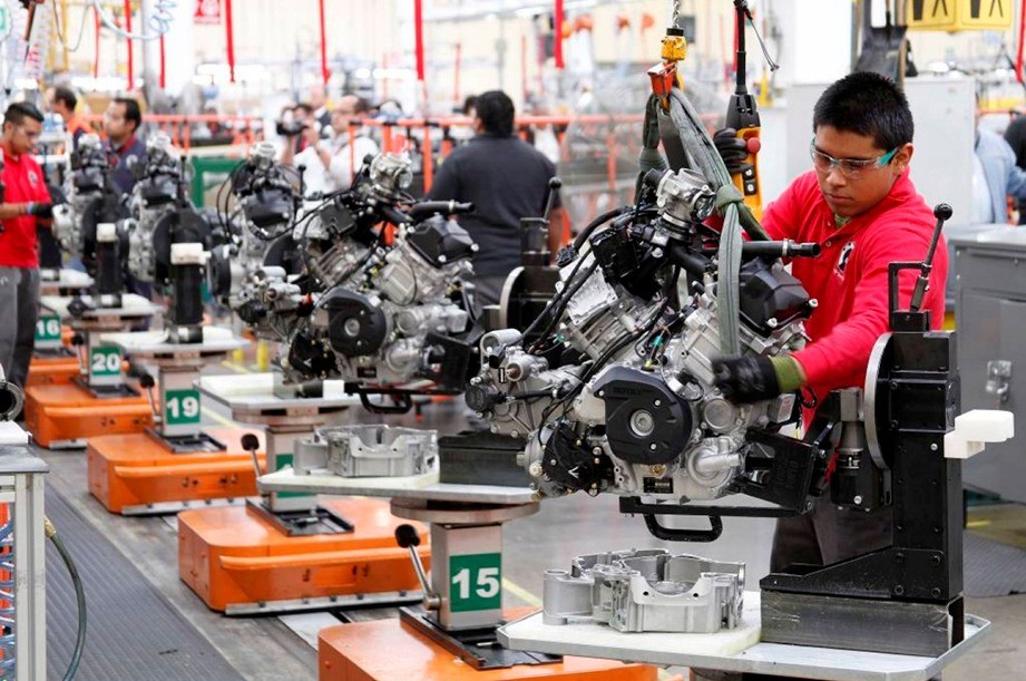 Reducción a 40 horas laborales debe venir acompañada de incentivos fiscales