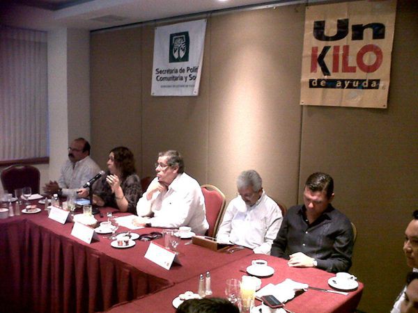 Sedesol firma convenio con Un Kilo de Ayuda. Sedesol firma convenio con Un Kilo de Ayuda.