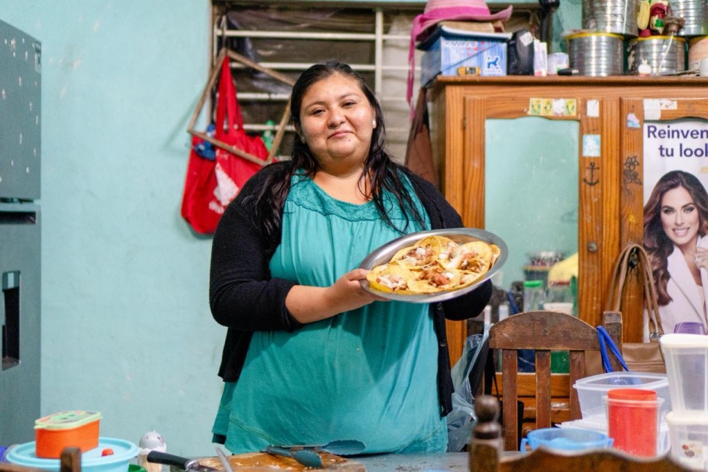 Fortalece Mujeres Renacimiento a 10 mil jefas de familia en Yucatán