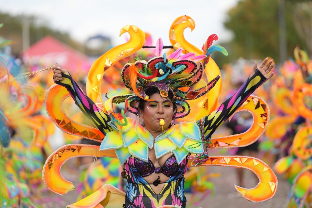 Asistieron casi 300 mil asistentes a Ciudad Carnaval