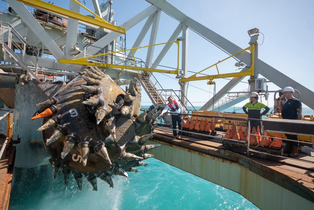 Supervisan fase final de ampliación del Puerto de Altura