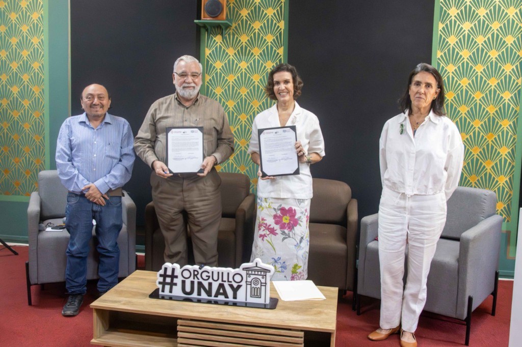 UNAY recibe donación de 380 obras de la Fundación Cultural Macay
