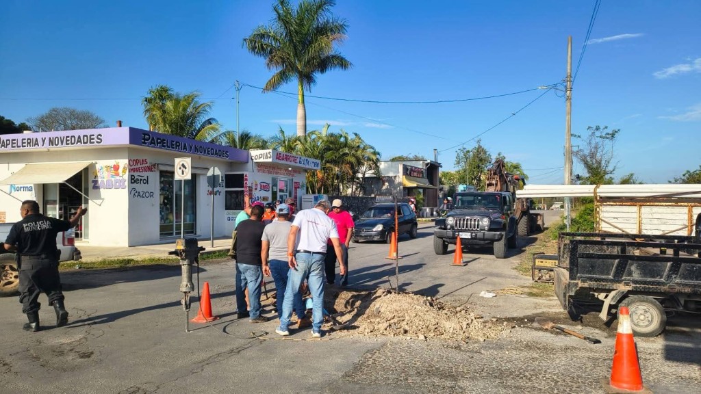 Cierran temporalmente calle principal de Tizimín, por conexiones hidráulicas