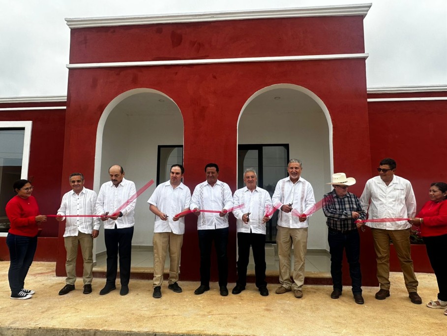 Inauguran en Yucatán el primer rastro de avestruz del Sureste