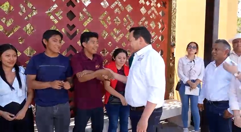 Estudiantes de la UTR Sur ya cuentan con paradero digno y seguro