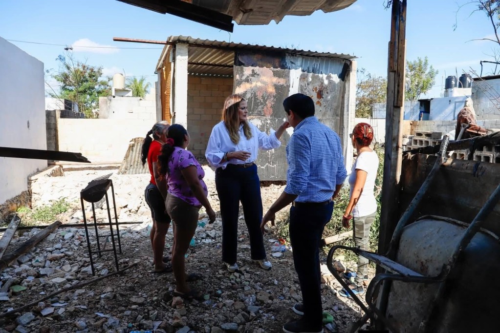 Ayuntamiento acompaña permanentemente a familias afectadas por incendio en San Luis Sur Dzununcán
