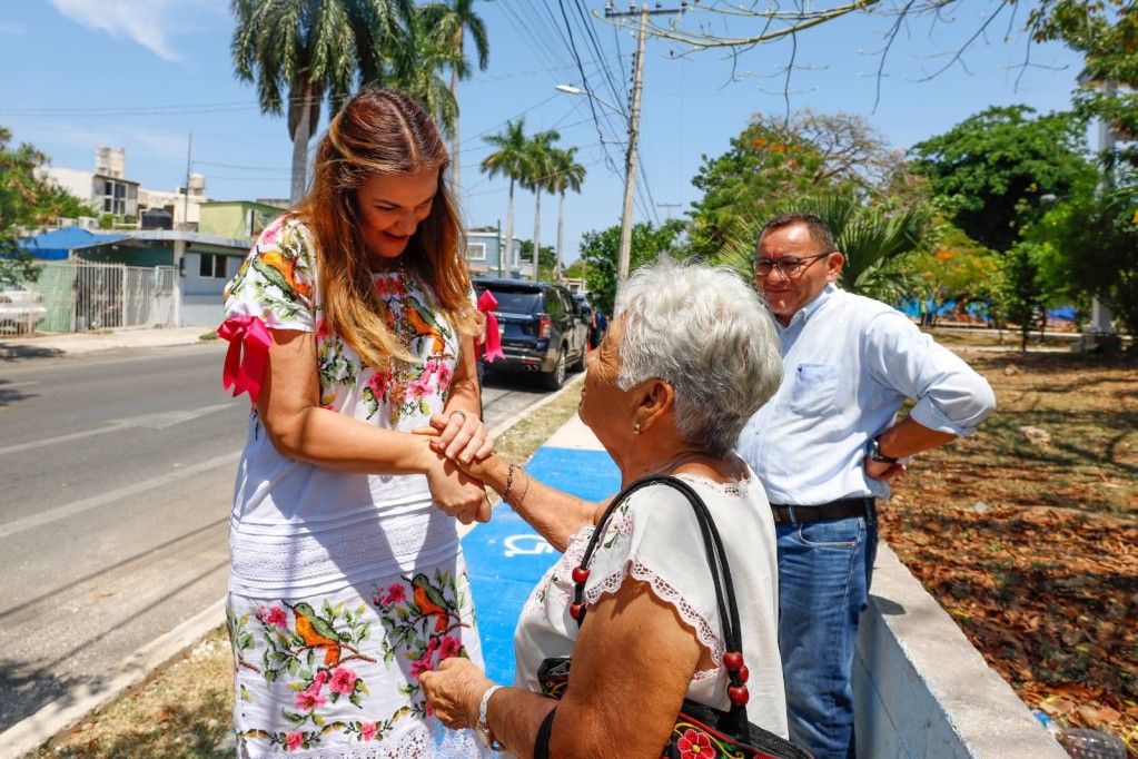 Supervisa Cecilia Patrón construcción de rampas