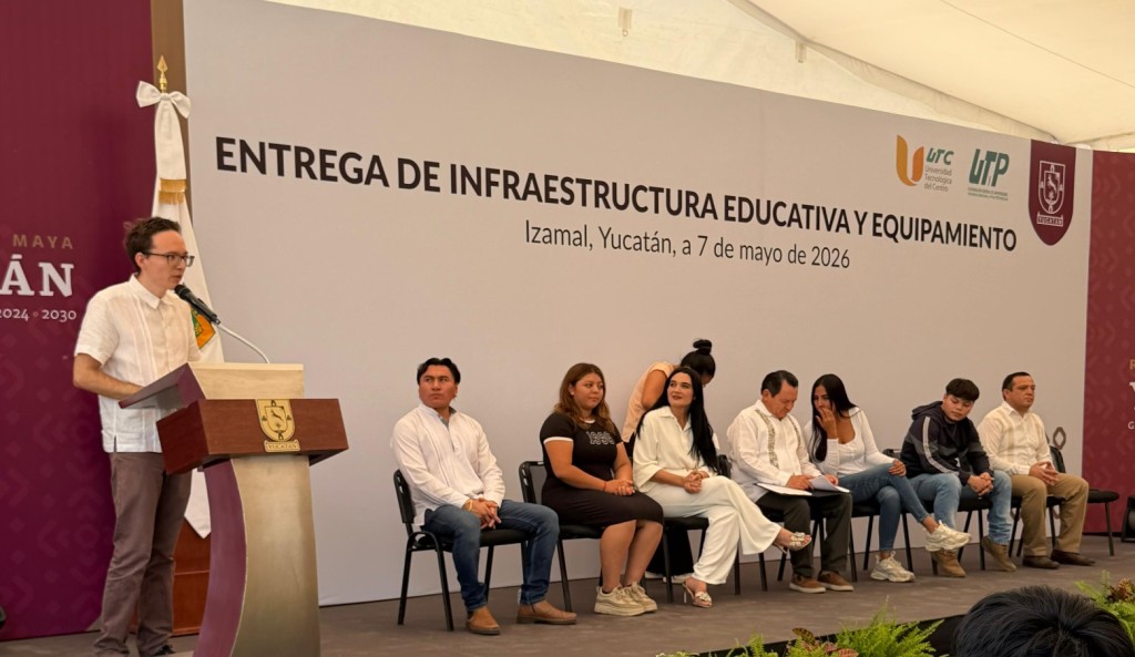 Entregan aulas en la universidad tecnológica del centro, ubicada en Izamal
