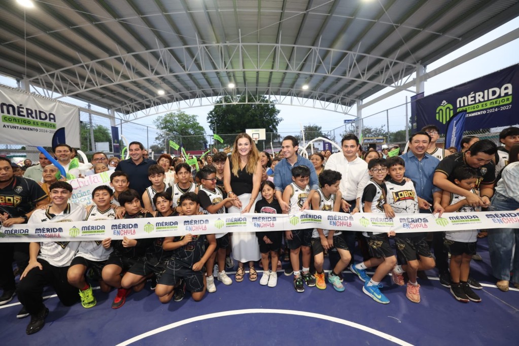 Continúa Cecilia Patrón con entrega de domos para canchas deportivas