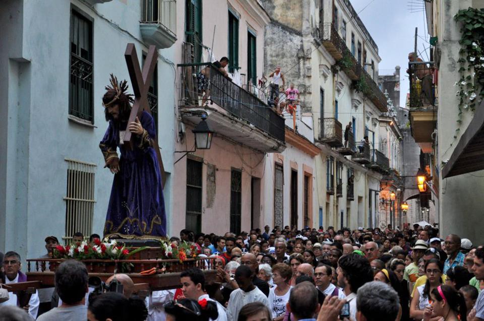 Representación del Víacrucis en otras parte del mundo Representación del Víacrucis en otras parte del mundo