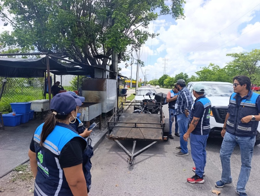 Inician proceso de retiro de ambulantes informales ubicados frente al nuevo Hospital O’Horán