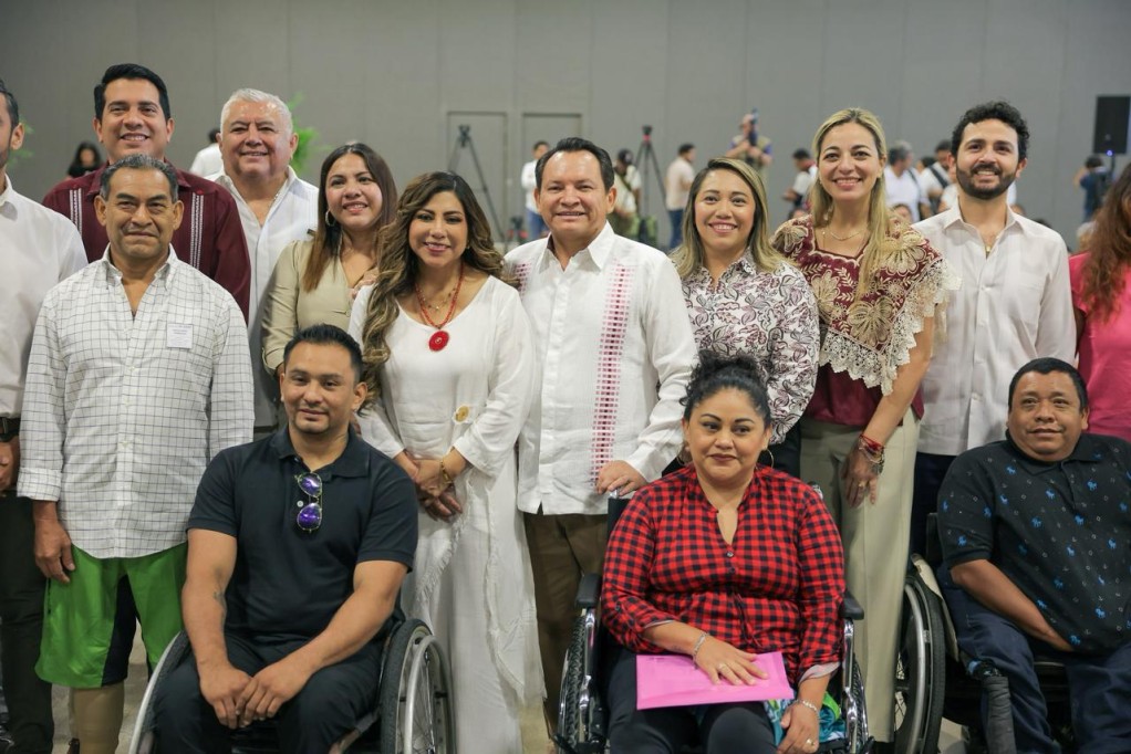 Entregan 10 motos adaptadas y 70 equipos para personas con discapacidad