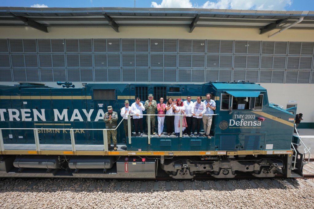 Anuncia Claudia Sheinbaum llegada de las primeras 12 locomotoras del Tren Maya de Carga